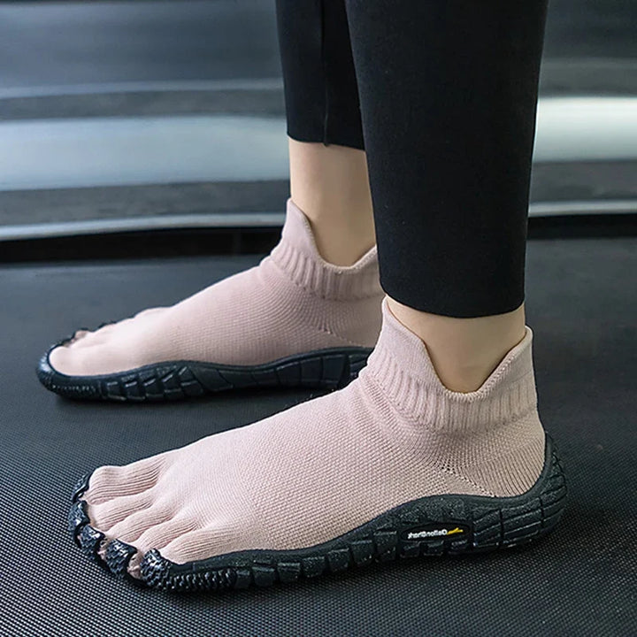 Chaussures d'entraînement pieds nus polyvalentes, légères et respirantes, conçues pour le confort en sport ou décontraction.