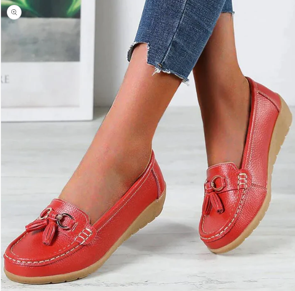 Élégantes chaussures plates Vivienne pour femme, confort et style pour pieds sensibles.