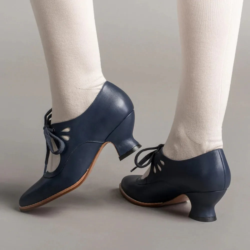 Talons élégants pour femmes, talon bas, look vintage pour un confort quotidien garanti.
