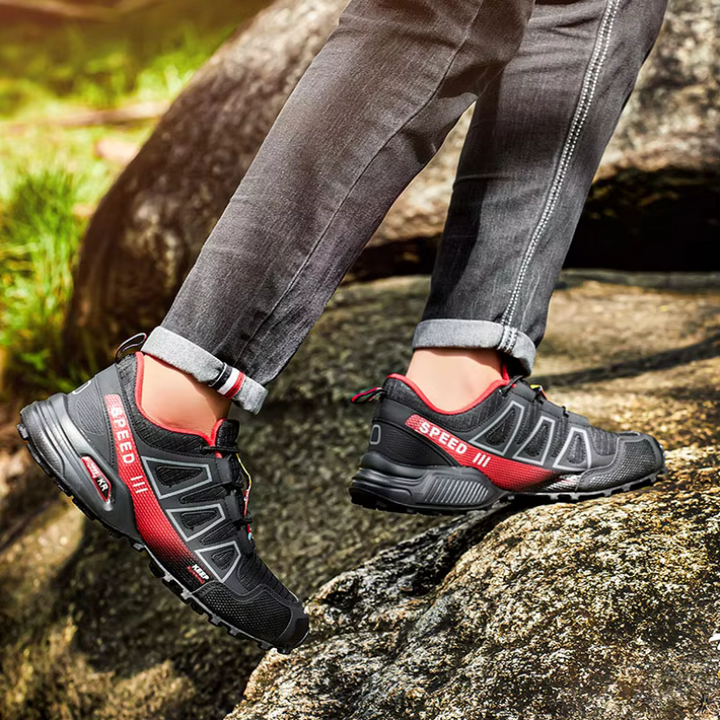 Chaussures randonnée homme, confort orthopédique, semelle antidérapante, adhérence parfaite.