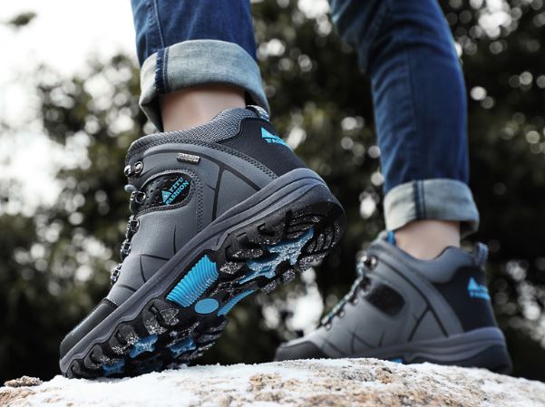Chaussures randonnée homme, robustes et confortables.  Idéales pour la montagne.