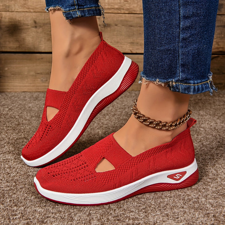 Chaussures femme confort absolu, légères, respirantes et faciles à enfiler pour une utilisation quotidienne.