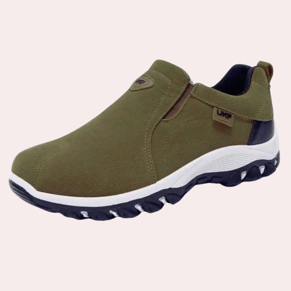 "Chaussures slip-on homme khaki élégantes avec semelles antidérapantes, design moderne pour confort et style"