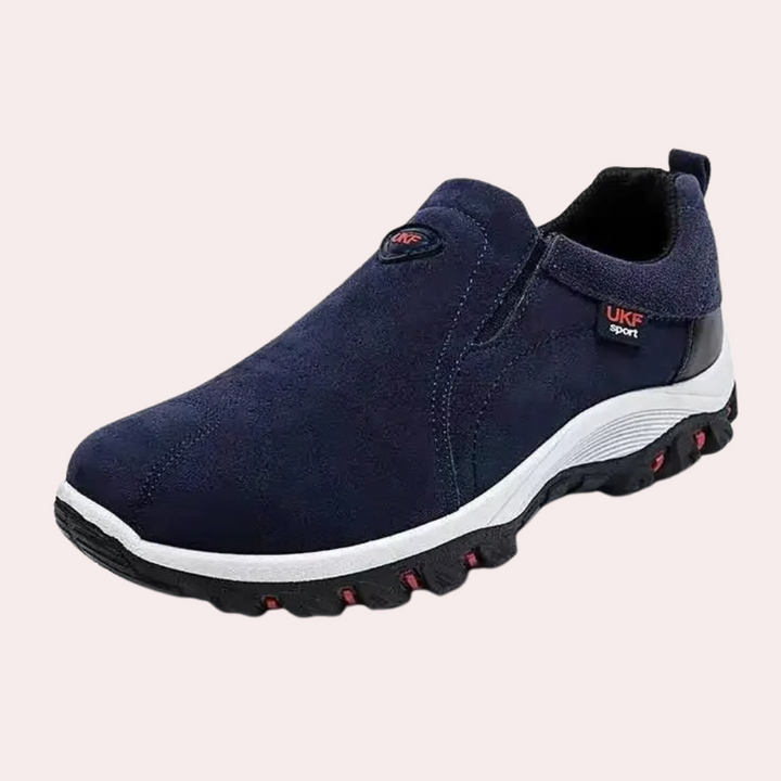 "Chaussures slip-on homme khaki élégantes avec semelles antidérapantes, design moderne pour confort et style"