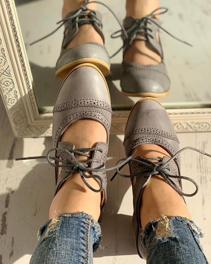 Chaussures à talons vintage confortables pour femmes, style rétro chic, parfaites pour la mode quotidienne.