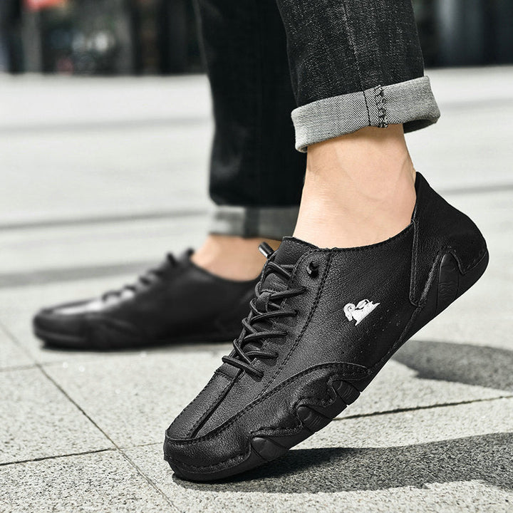Chaussures unisexes confortables. Modèle élégant et moderne.  Semelles souples et respirantes.