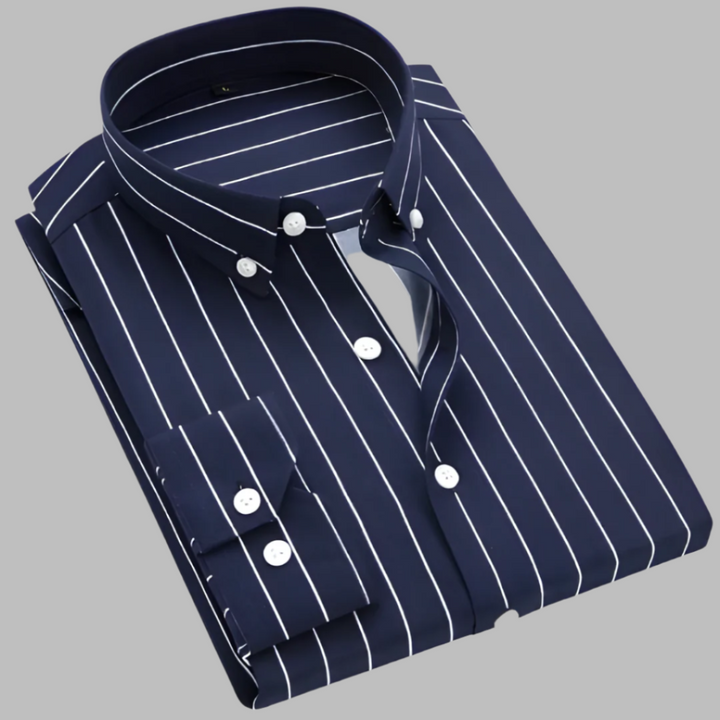 Chemise homme à motifs rayés intemporels, alliant élégance et confort. Indispensable pour votre garde-robe.