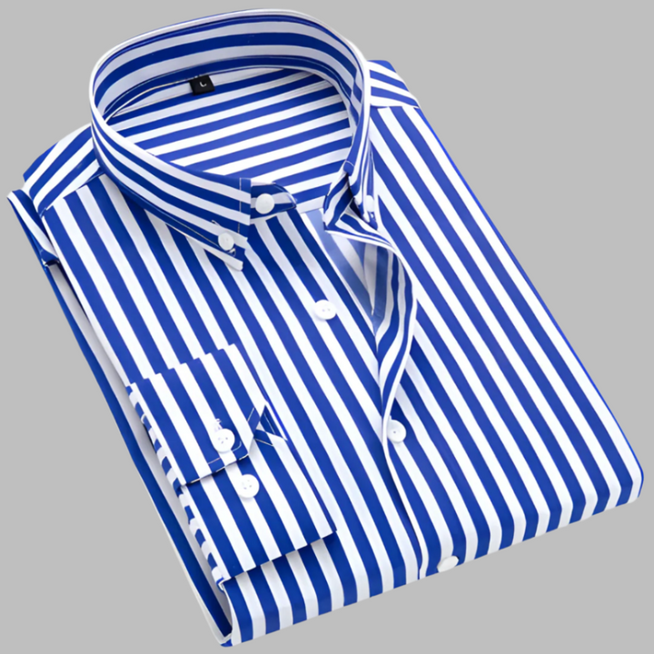 Détail d'une chemise rayée pour homme, coupe classique, idéale pour un style élégant et décontracté.