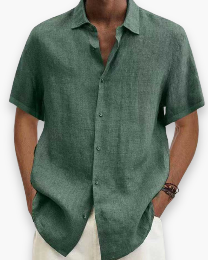 "Chemise casual chic homme à manches courtes, tissu respirant, élégance décontractée idéale pour temps chaud"