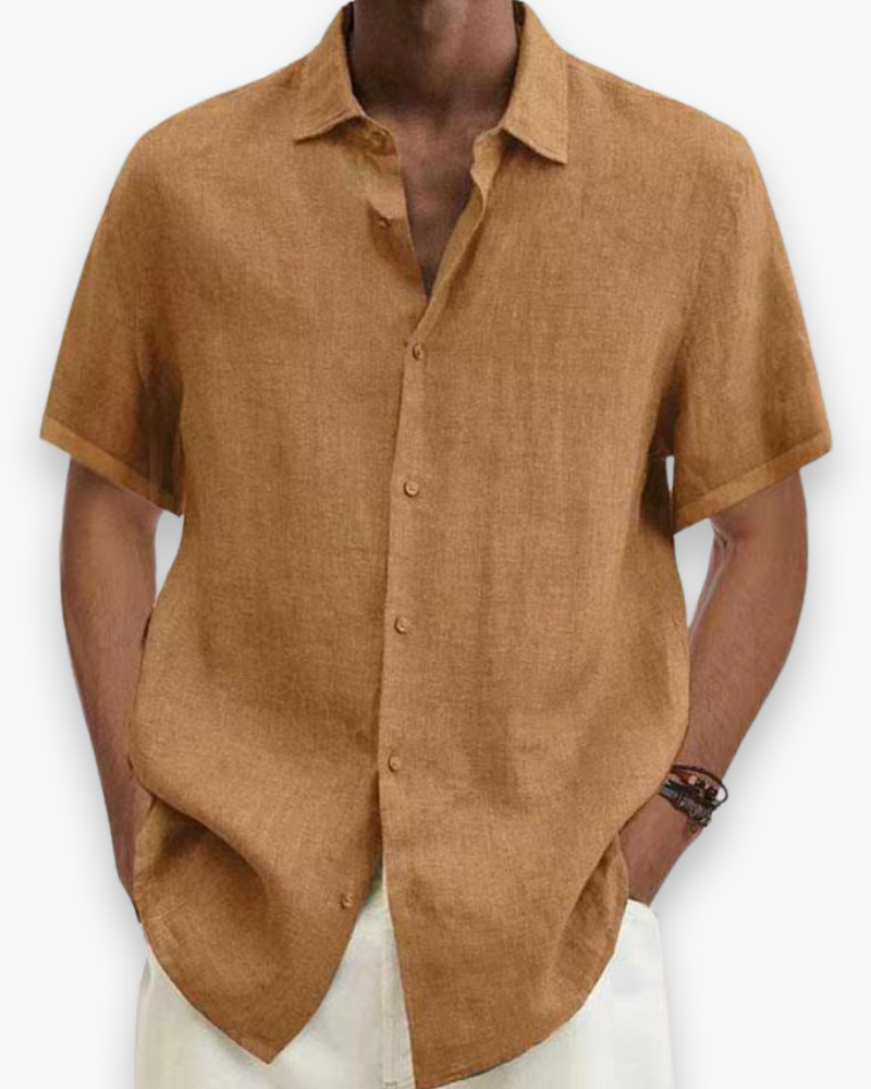 "Chemise casual chic homme à manches courtes, tissu respirant, élégance décontractée idéale pour temps chaud"
