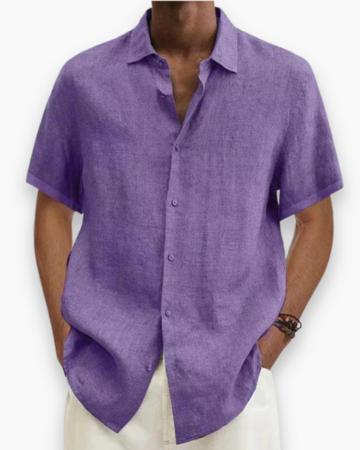 "Chemise casual chic homme à manches courtes, tissu respirant, élégance décontractée idéale pour temps chaud"