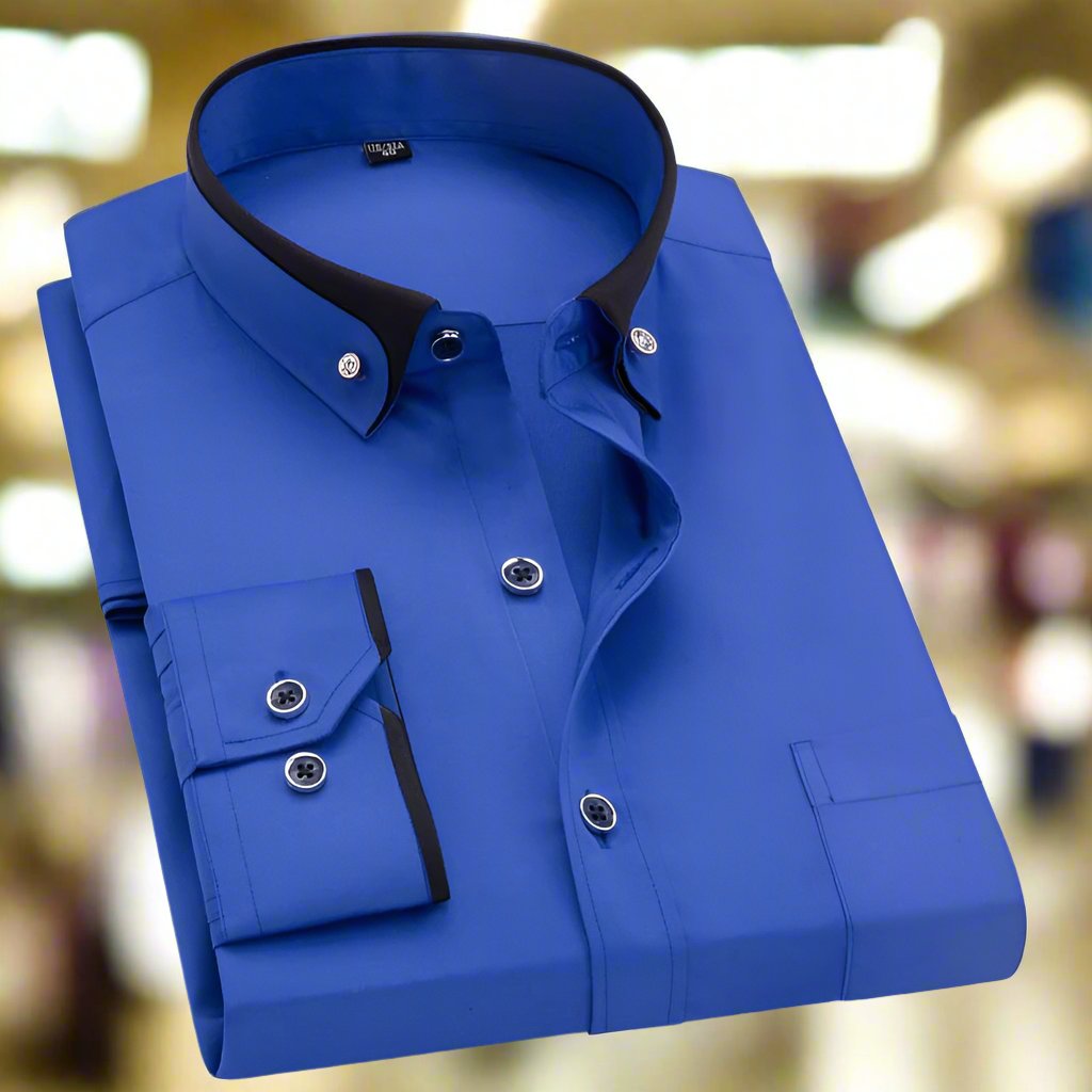 Gros plan sur le tissu de la chemise homme automne. Qualité et confort pour une tenue élégante ou décontractée.