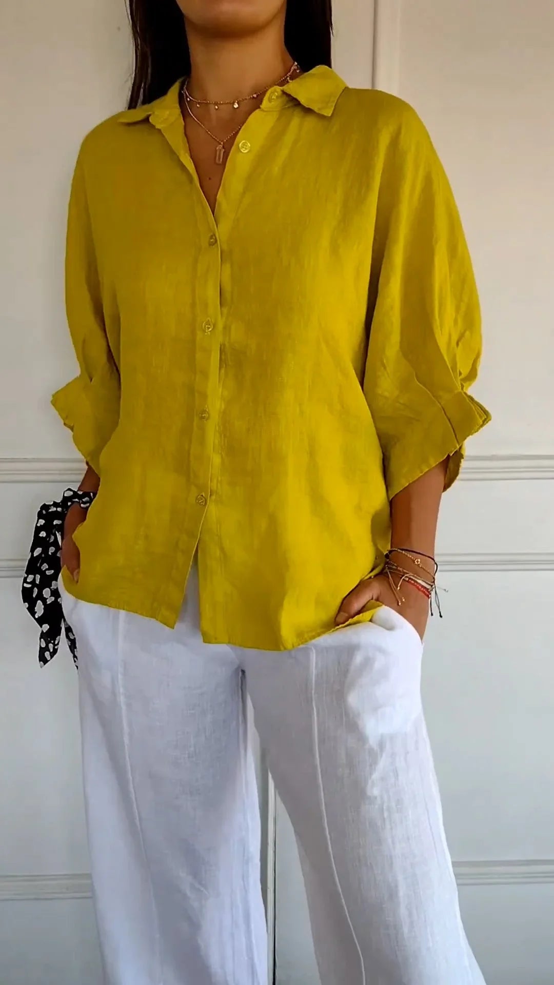 Chemise Claudia en coton-lin, motif noué, élégante et confortable pour toutes occasions, style estival féminin.
