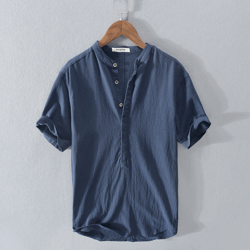 Chemise décontractée homme en lin léger, boutonnée, idéale pour l'été et la plage. Confortable et respirante.