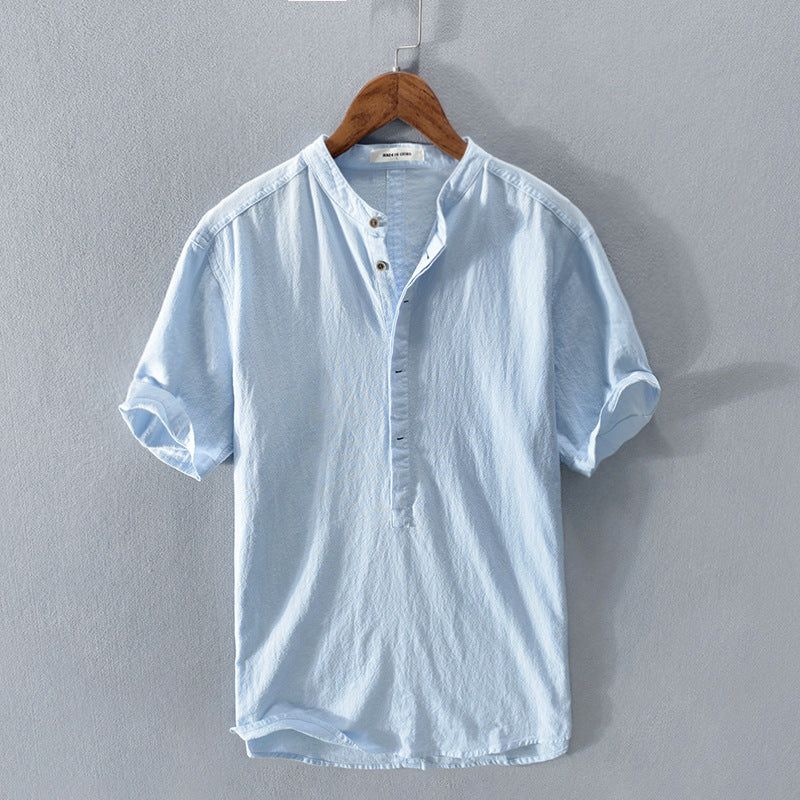 Vêtements homme: chemise d'été légère et décontractée en lin, parfaite pour vacances et plage. Style boutonnée.
