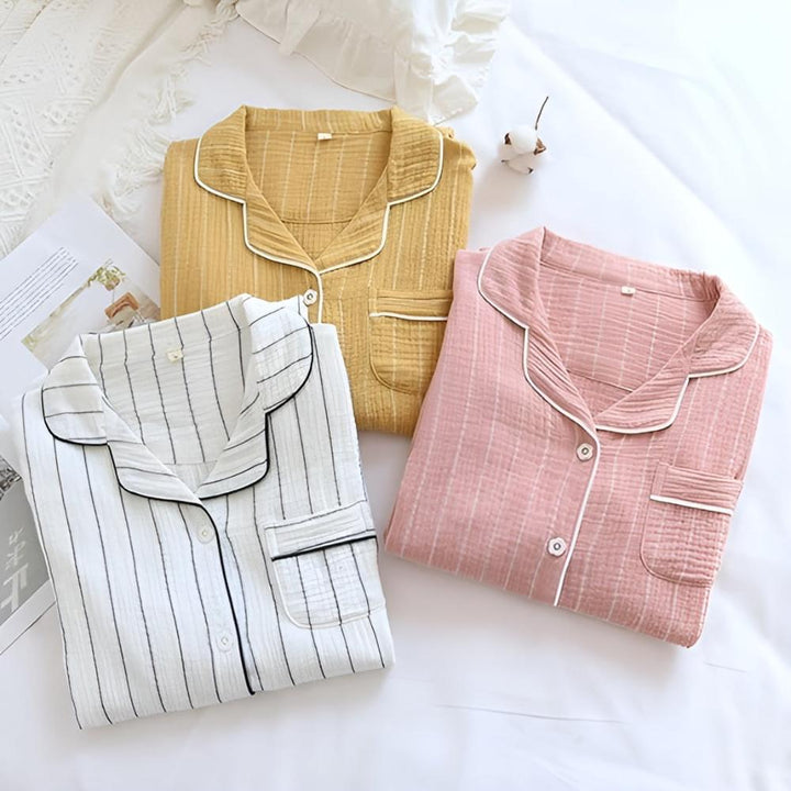 Chemise de nuit élégante pour femme, design à rayures pastel, parfaite pour le printemps-été.
