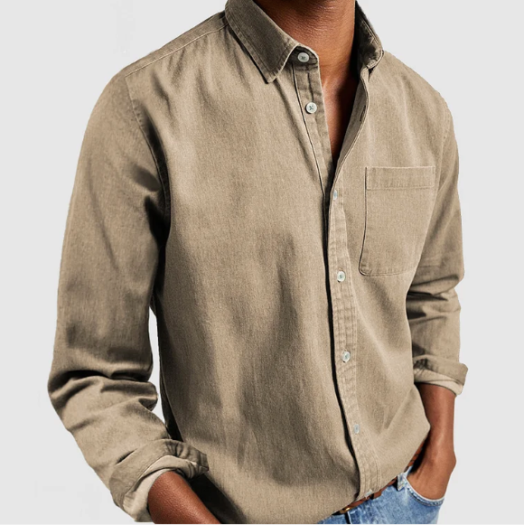 Chemise en coton pour femme, élégance vintage, plusieurs coloris, style professionnel et décontracté, détail raffiné.