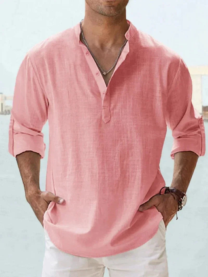 "Chemise en lin bleu marine pour homme, élégante et décontractée, idéale pour un confort estival."