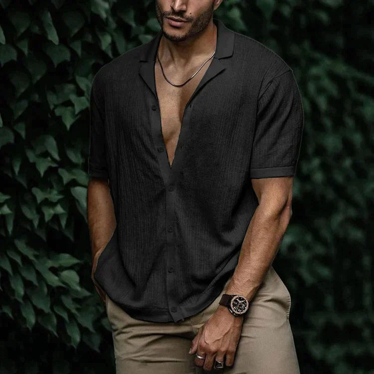 Chemise en lin homme, décontractée, col classique, blanc, parfaite pour l'été, fraîcheur et élégance garantie.