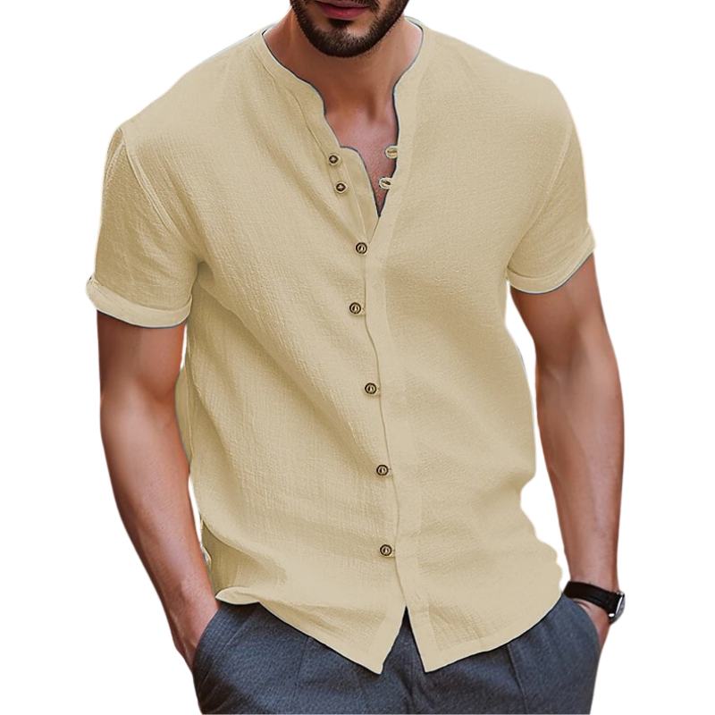 "Chemise en lin pour homme, légère et élégante, idéale pour l'été, coupe classique et respirante."