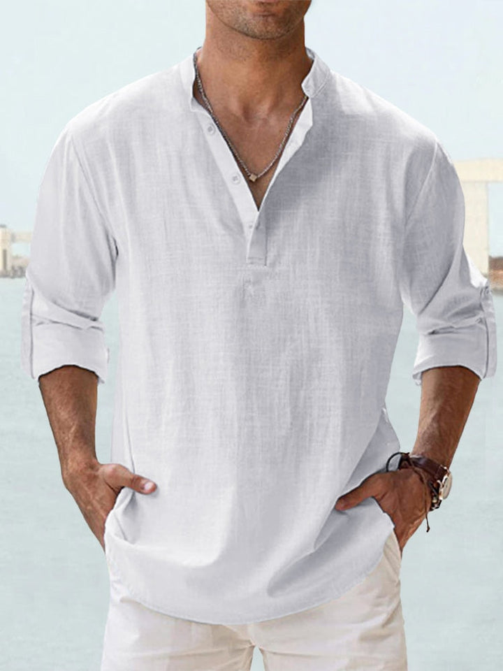 "Chemise en lin pour hommes, col Henley, coupe slim, tout en blanc, élégante et respirante, parfaite pour un style chic."