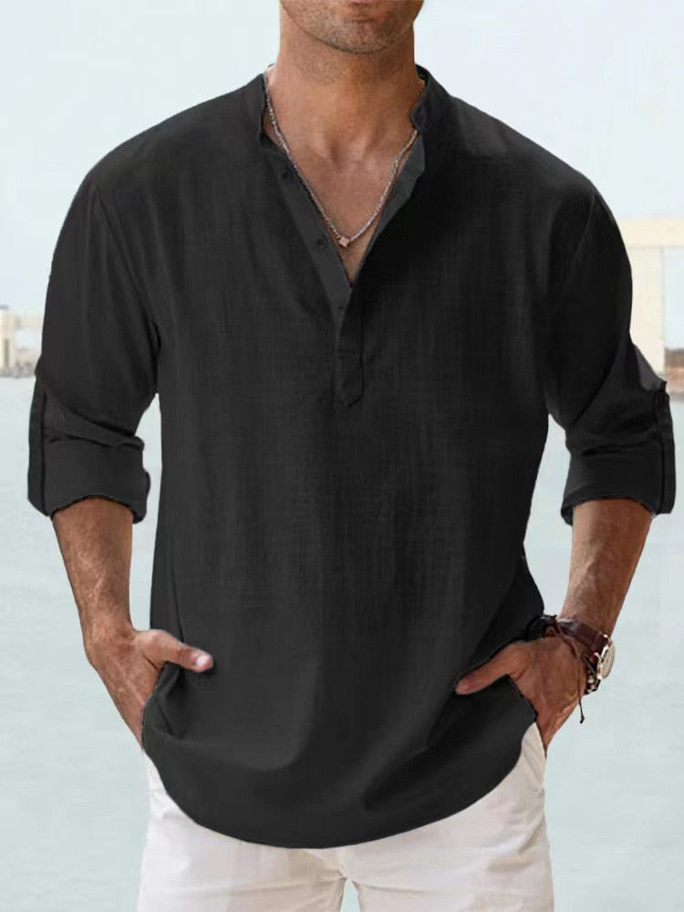 "Chemise en lin pour hommes, col Henley, coupe slim, tout en blanc, élégante et respirante, parfaite pour un style chic."
