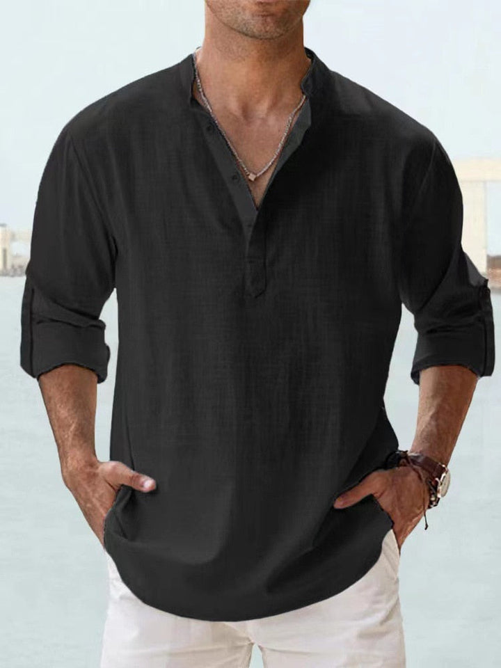 "Chemise en lin pour hommes, col Henley, coupe slim, tout en blanc, élégante et respirante, parfaite pour un style chic."