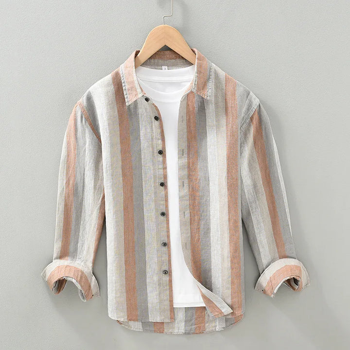 "Chemise en lin rayée pour homme, élégante et respirante, rayures verticales, idéale pour l'été et occasions décontractées."