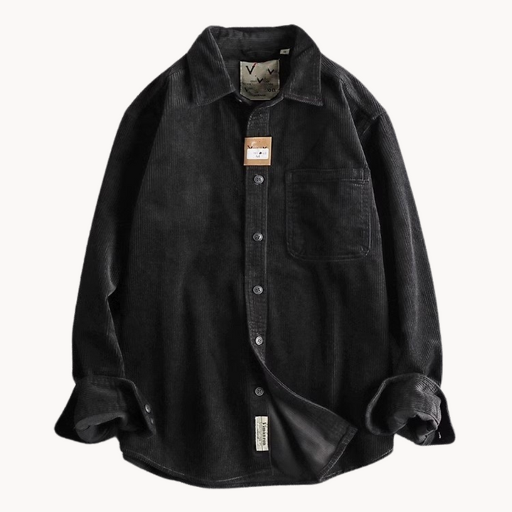 "Chemise en velours côtelé orange pour homme, texture côtelée et poche poitrine, polyvalente et résistante."
