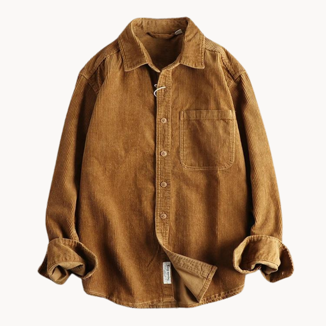 "Chemise en velours côtelé orange pour homme, texture côtelée et poche poitrine, polyvalente et résistante."