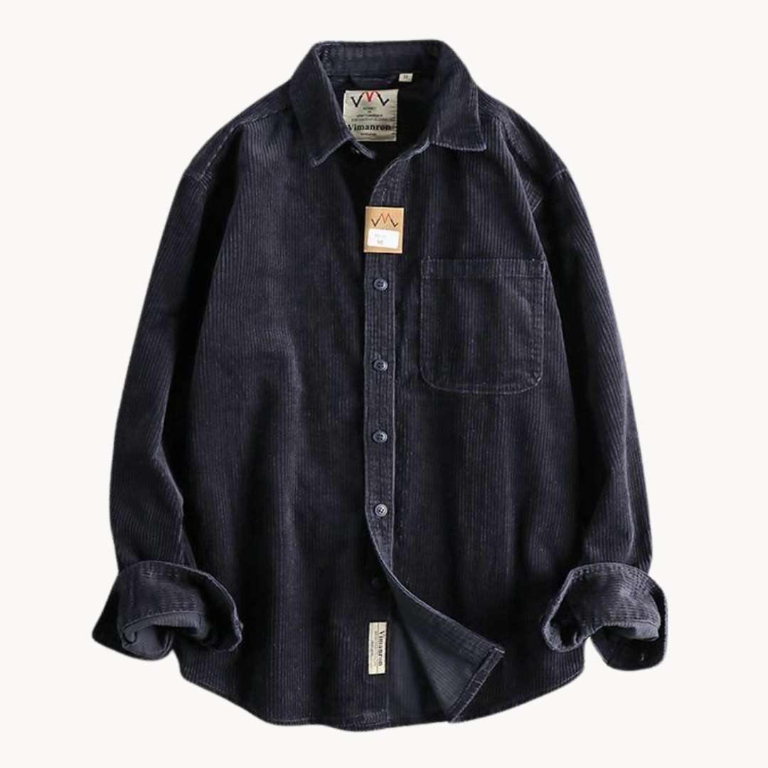 "Chemise en velours côtelé orange pour homme, texture côtelée et poche poitrine, polyvalente et résistante."