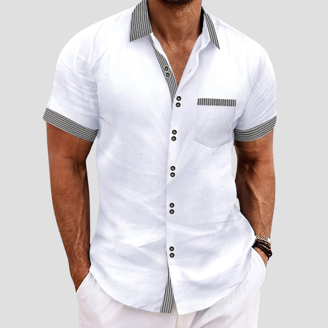 "Chemise été homme décontractée en coton, manches courtes contrastées, allure chic et confortable pour style estival"
