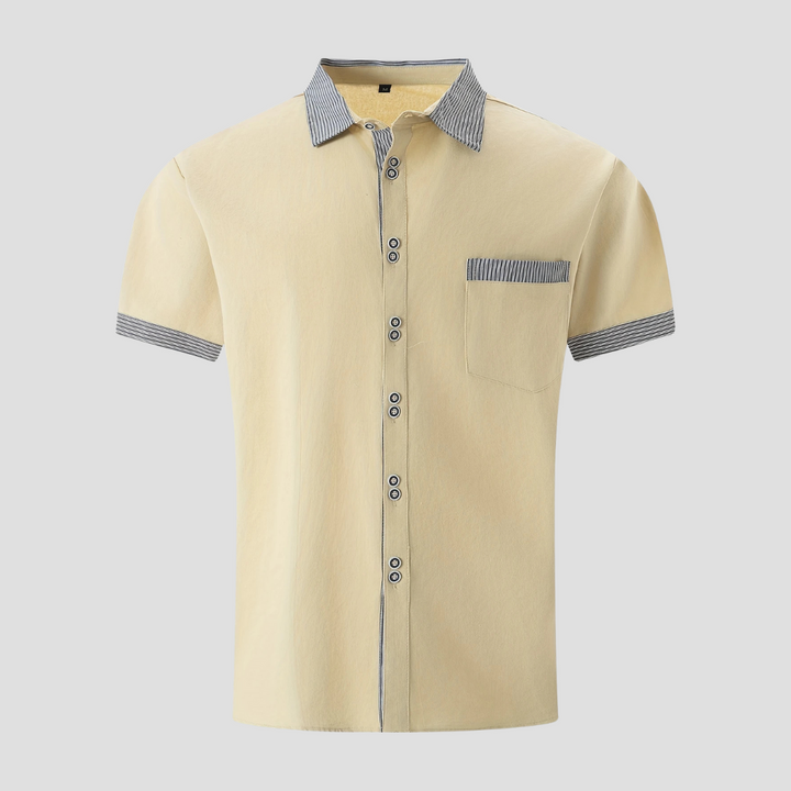 "Chemise été homme décontractée en coton, manches courtes contrastées, allure chic et confortable pour style estival"