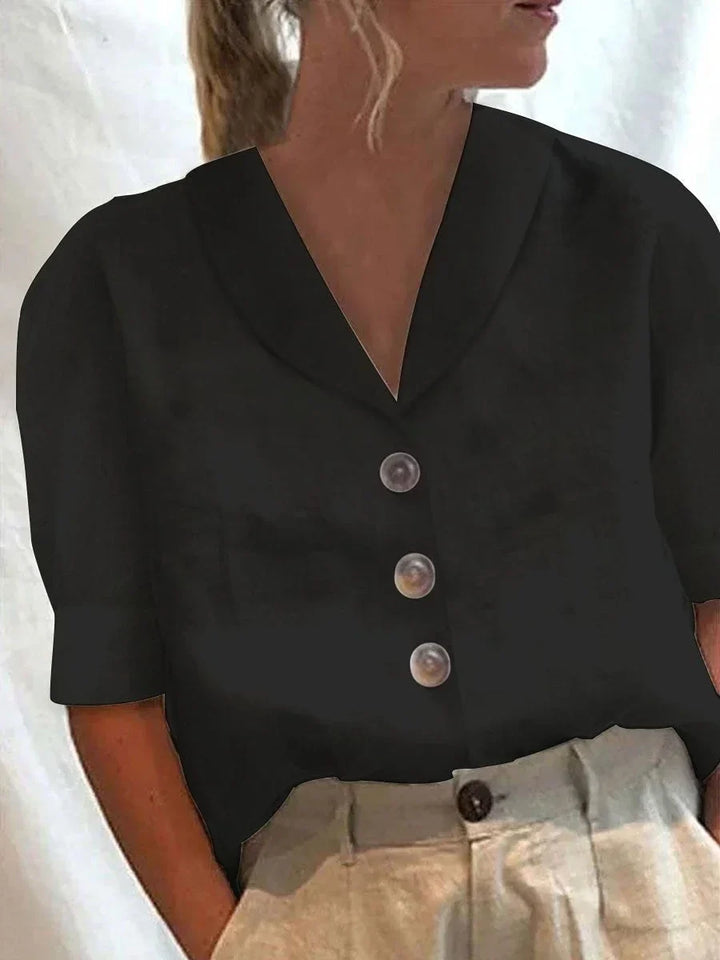 Chemise femme décontractée, coupe confortable et élégante.  Tissu doux, idéale pour toutes occasions.