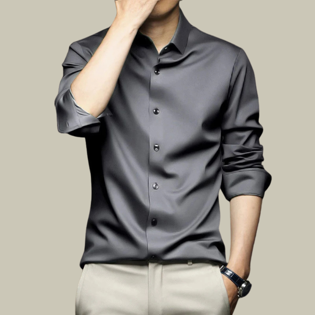 Chemise formelle en soie pour homme, élégante, tissu soyeux, ajustement parfait, disponible en plusieurs couleurs.