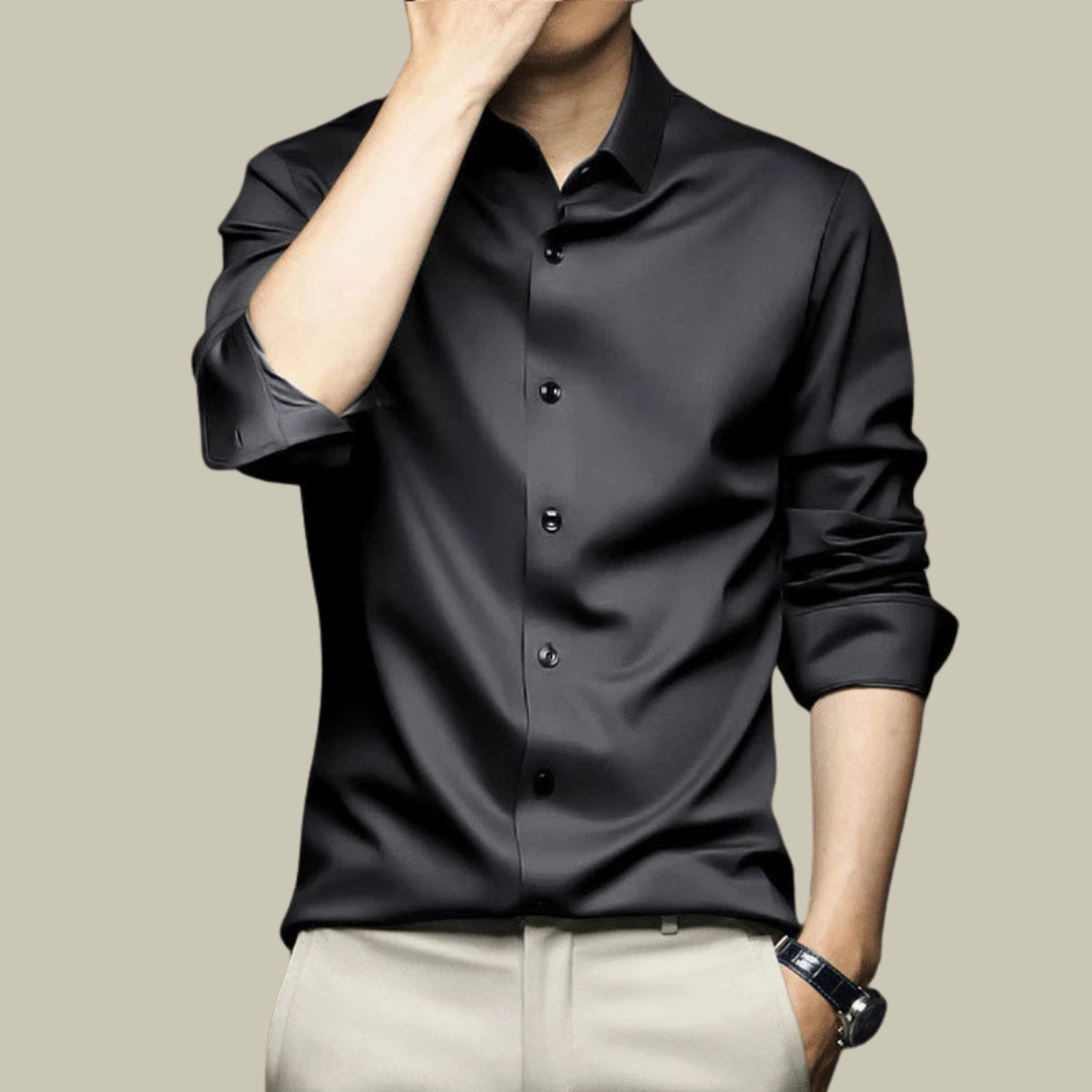 Chemise formelle en soie pour homme, élégante, tissu soyeux, ajustement parfait, disponible en plusieurs couleurs.