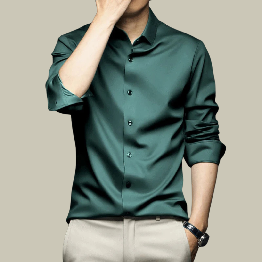 Chemise formelle en soie pour homme, élégante, tissu soyeux, ajustement parfait, disponible en plusieurs couleurs.
