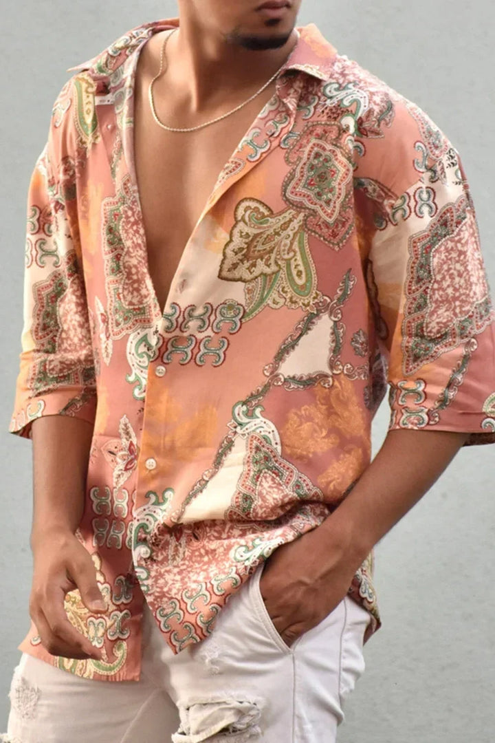 Chemise d'été Frederick pour homme, imprimée et légère, à manches courtes. Style décontracté et confortable pour la plage.