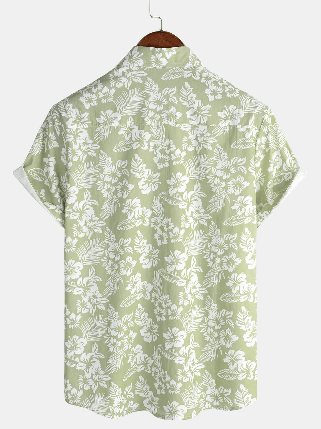 Chemise hawaïenne pour homme avec fleurs exotiques, parfaite pour le confort et le style estival.