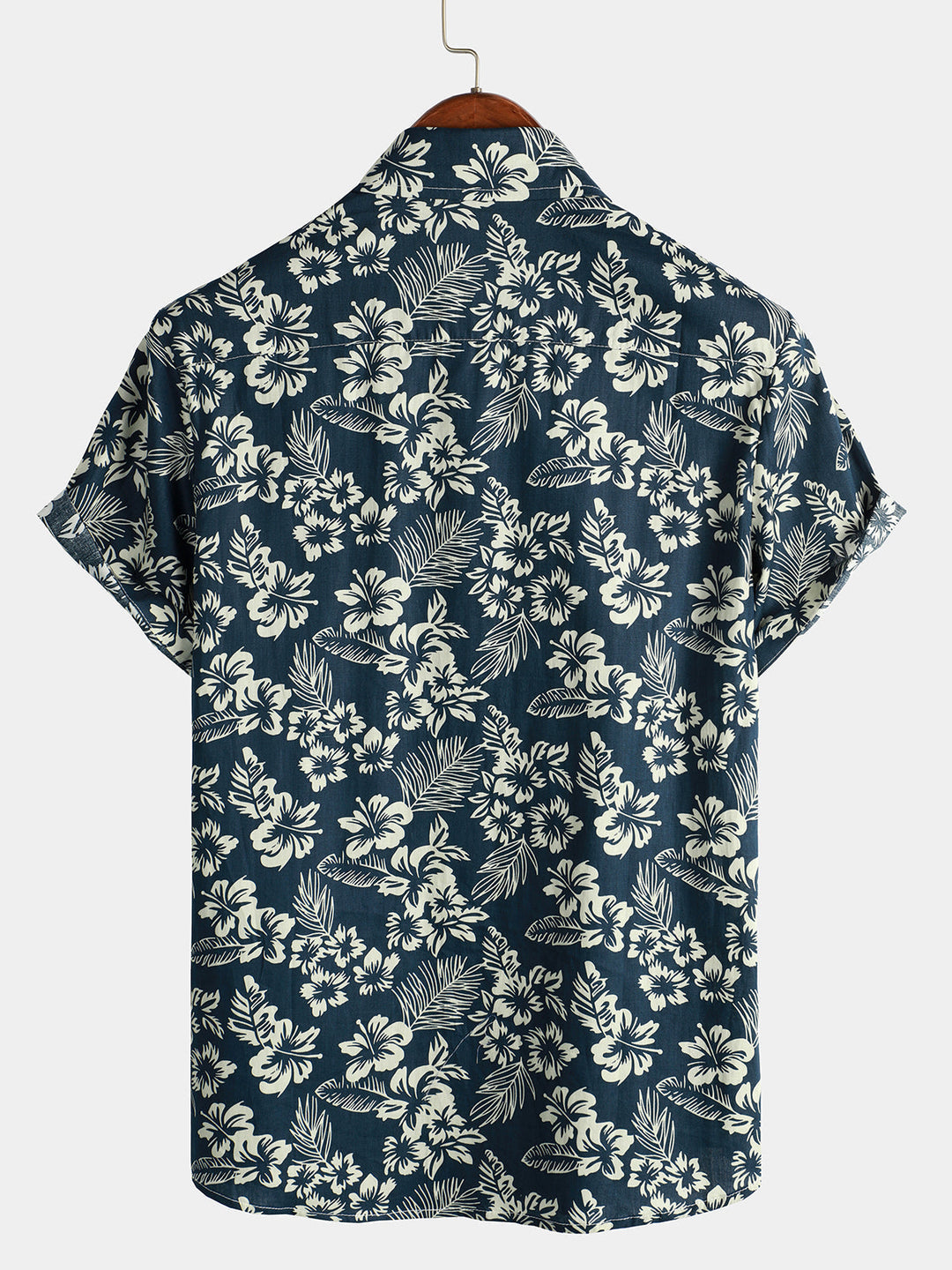 Chemise homme à manches courtes, style hawaïen décontracté, motifs tropicaux, confort estival.