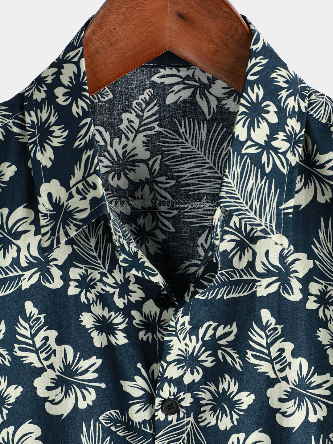 Chemise hawaïenne homme décontractée, manches courtes, imprimé tropical pour la plage et l'été.