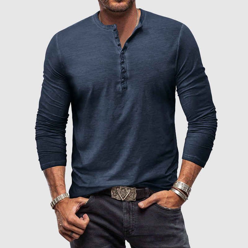 "Chemise Henley classique homme, élégante, tissu haute qualité, coupe ajustée pour style sophistiqué intemporel."
