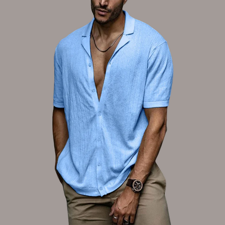 Chemise homme décontractée élégante à manches courtes pour l'été. Mode masculine confortable et légère.
