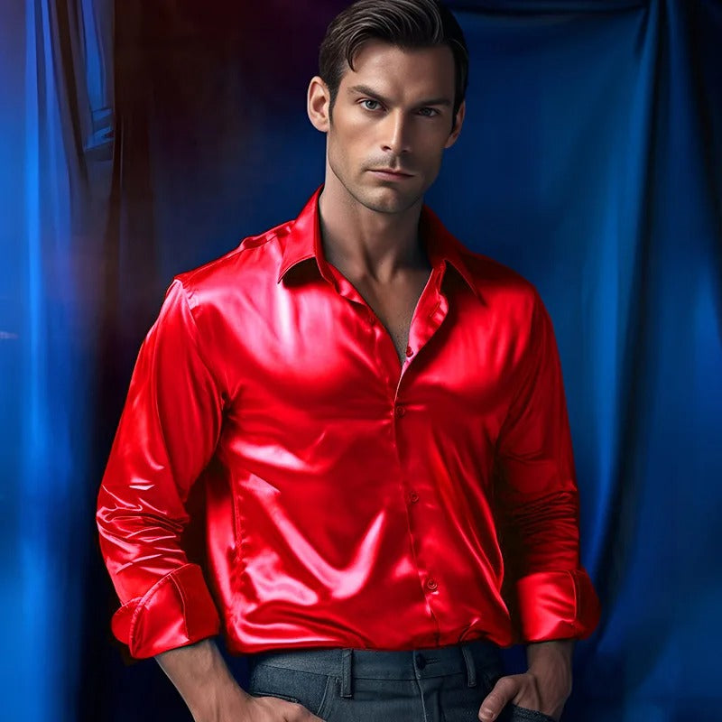 Chemise homme élégante en satin de soie noir, brillant et doux, parfaite pour un look sophistiqué et luxueux.