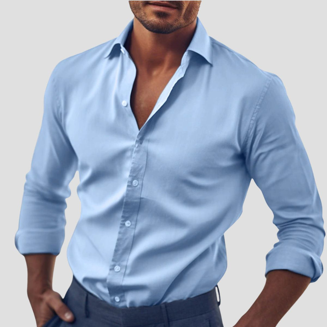 "Chemise homme en coton élégant avec coupe cintrée, col italien semi-ouvert et poignets ajustables."