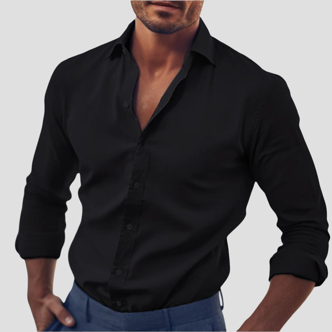 "Chemise homme en coton élégant avec coupe cintrée, col italien semi-ouvert et poignets ajustables."