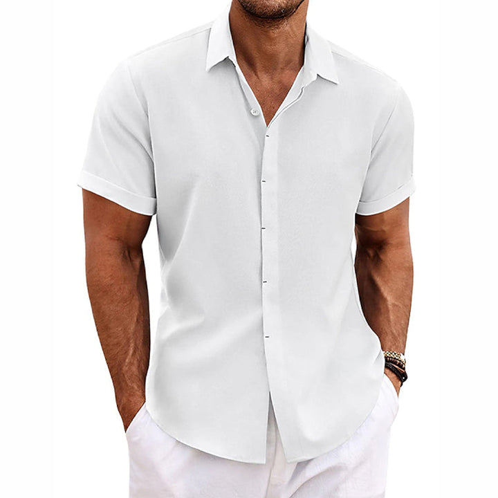 Chemise homme en lin et coton, col revers.  Élégante et confortable pour l'été.