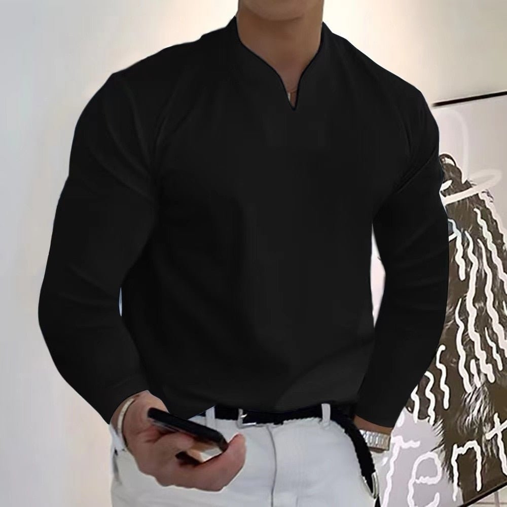 Chemise homme Franky, col V, manches longues. Alliant style élégant et fonctionnalité anti-transpiration.