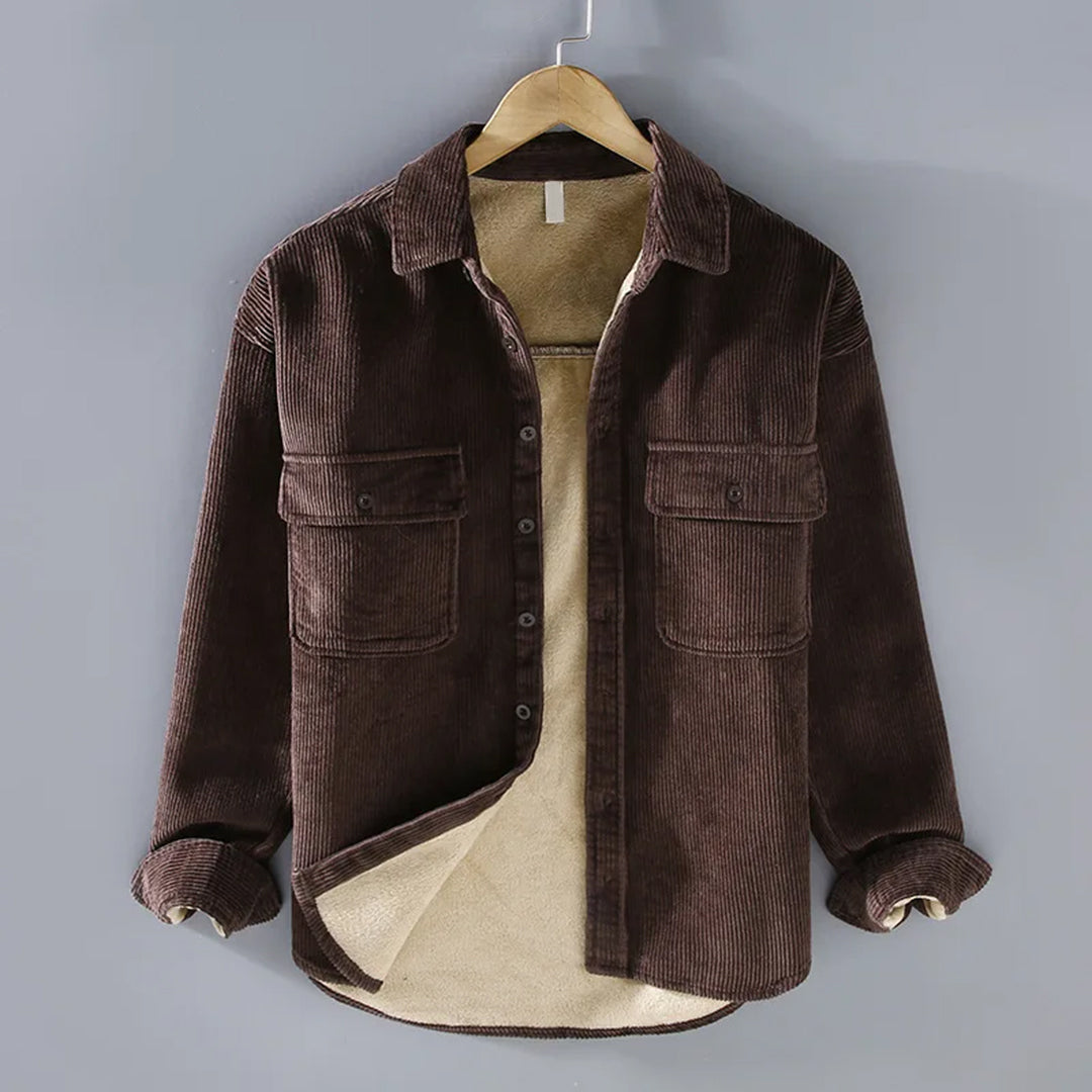 Chemise d'hiver homme, douce et chaude, conçue pour le confort et la mode masculine en automne/hiver.