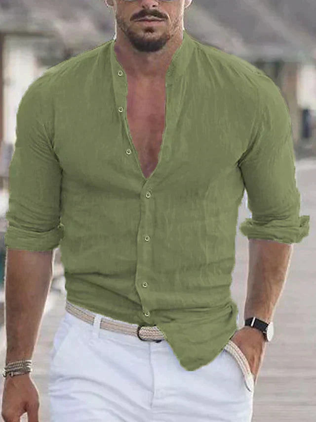 Chemise homme polyvalente, tissu respirant pour l'été. Un vêtement chic pour la garde-robe masculine.